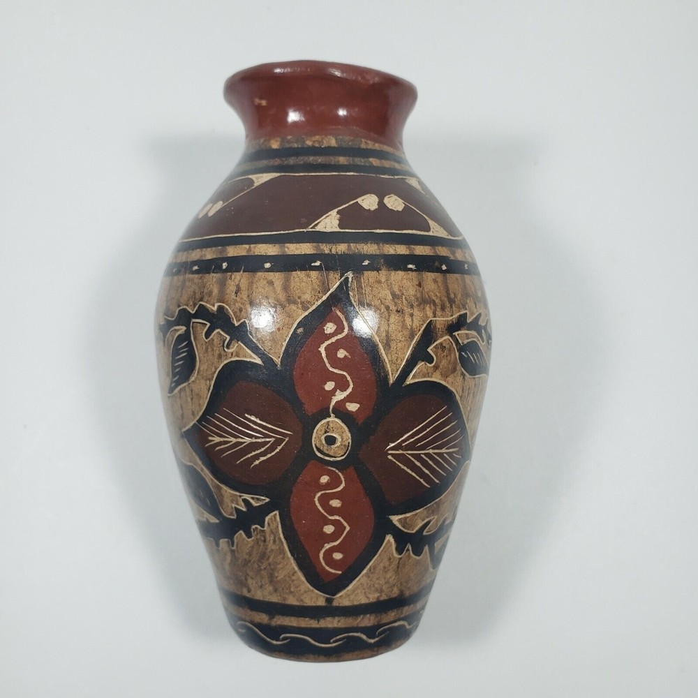 Art Pottery Carved Painted Small Bud Vase Costa Rica Folk Art 5" Signed